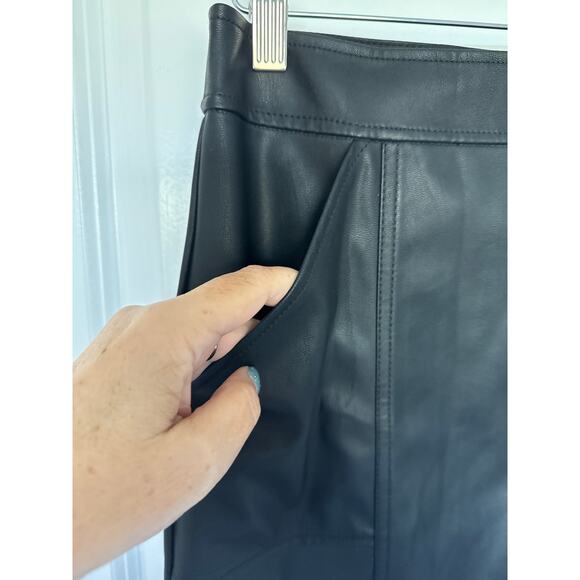 NWT Express Faux Leather Moto Zip Skirt, 8 - Picture 4 of 7